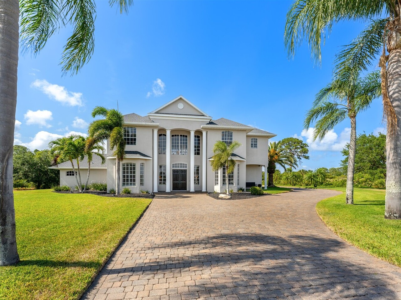 1028 Dowitcher Court