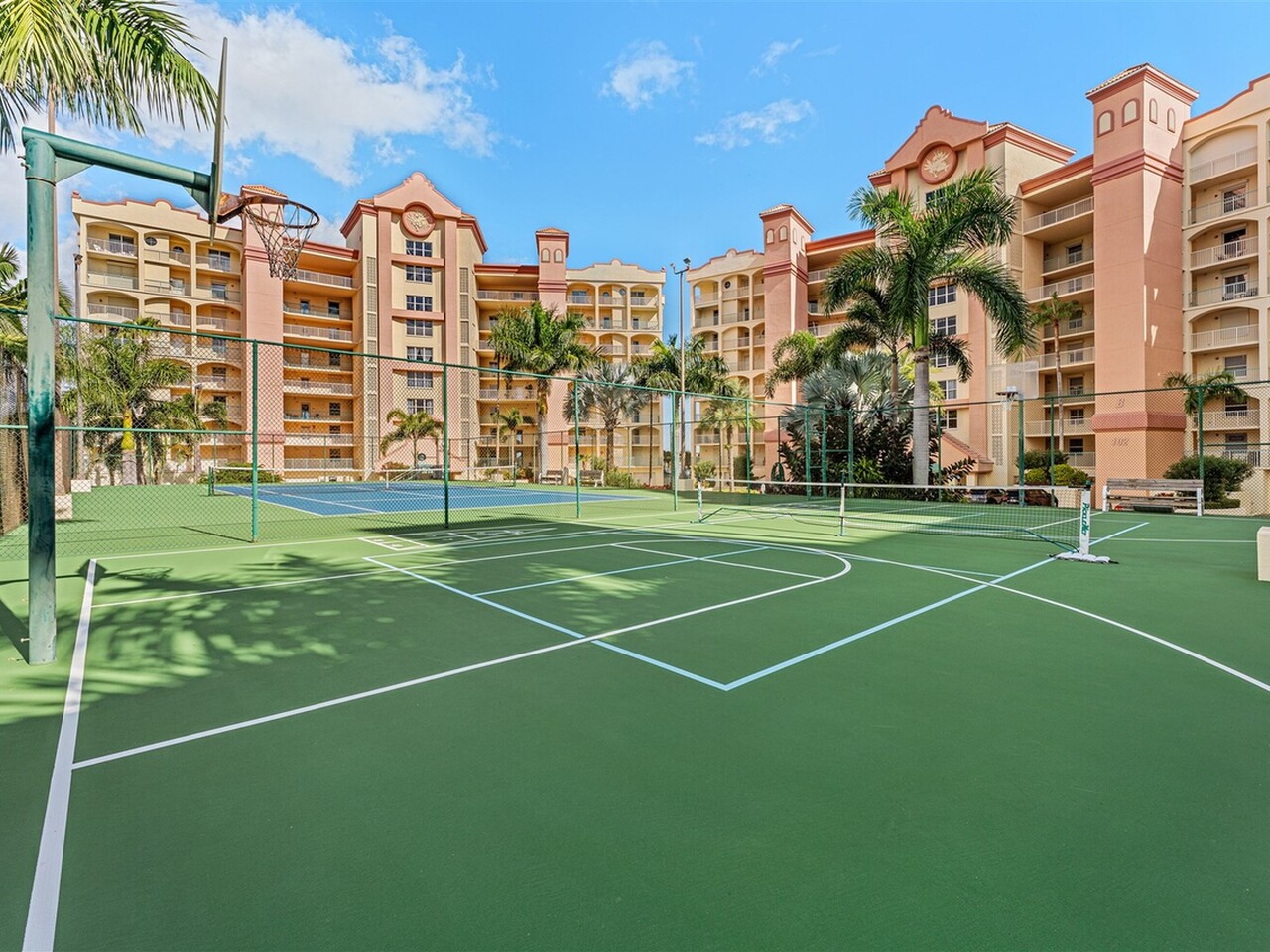 104 Riverside Dr. #402