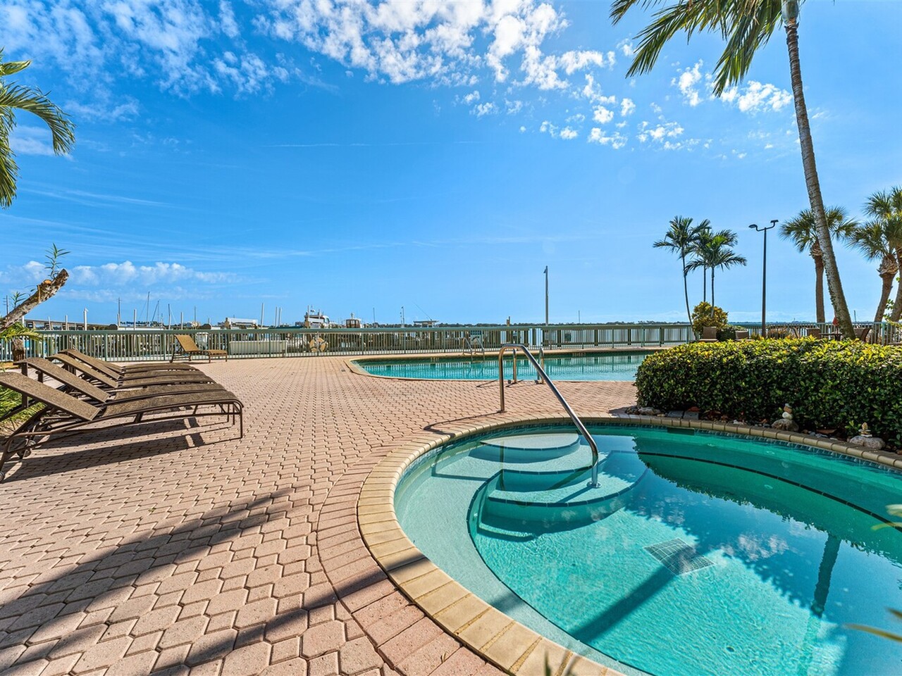 104 Riverside Dr. #402