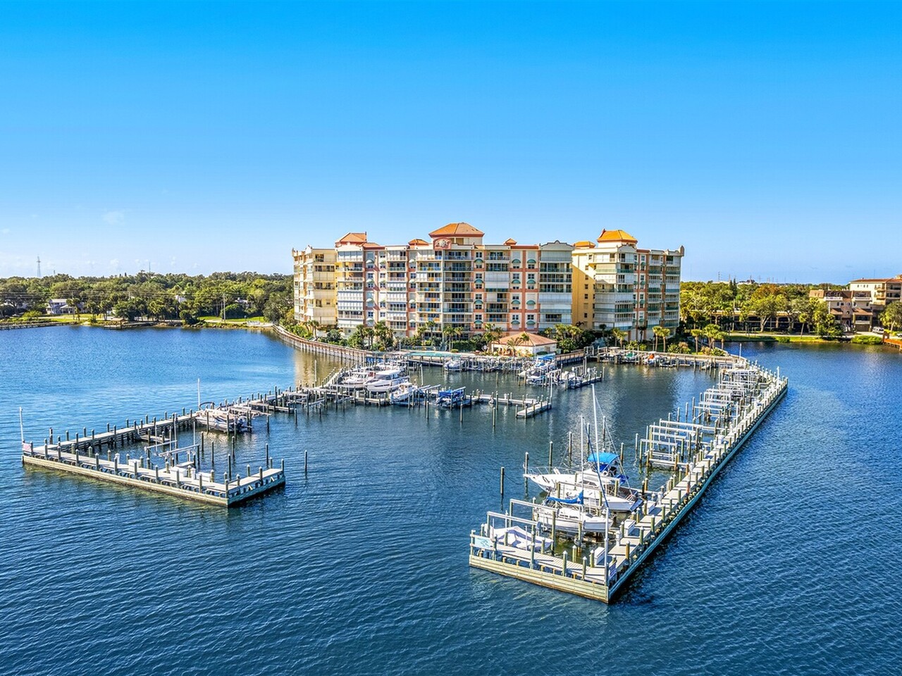 104 Riverside Dr. #402