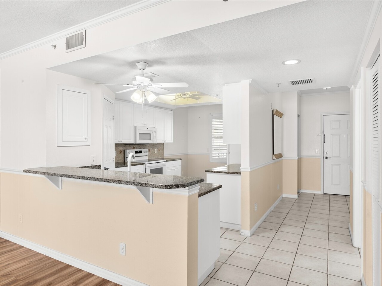 104 Riverside Dr. #402