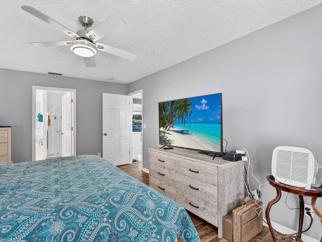 1040 Jacaranda Circle