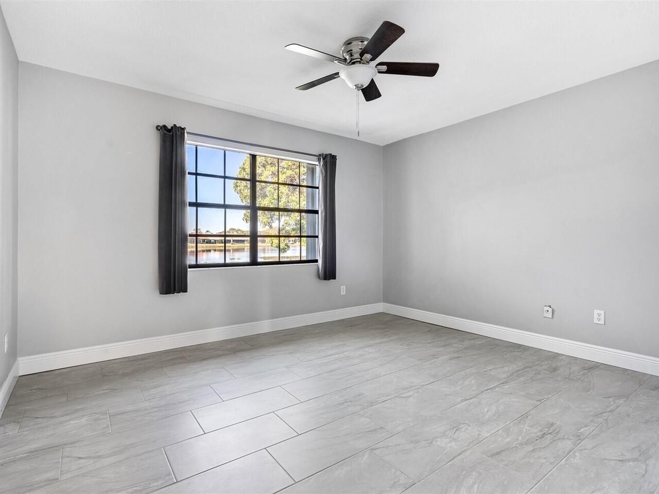 1080 Park Ridge Pl.