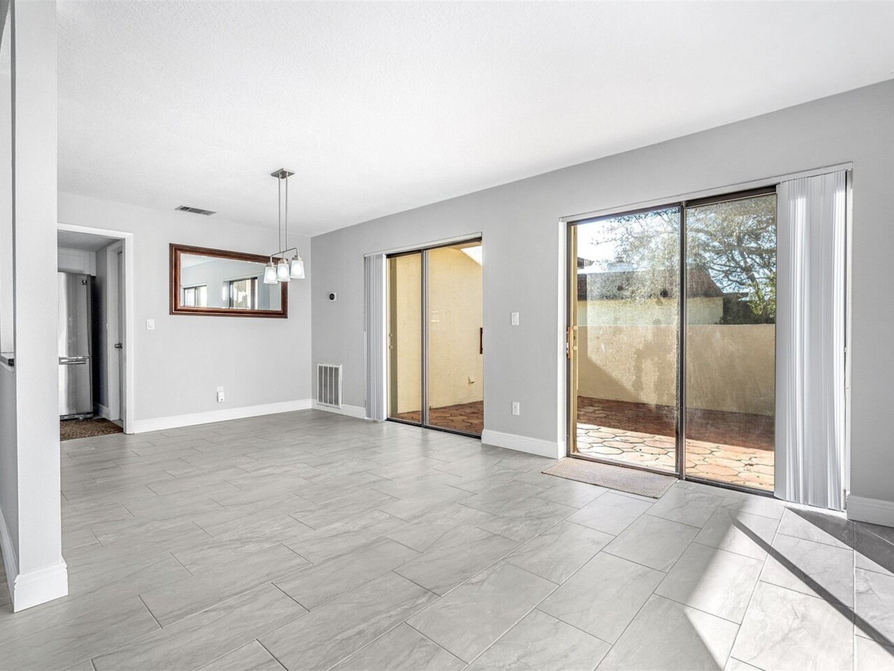 1080 Park Ridge Pl.
