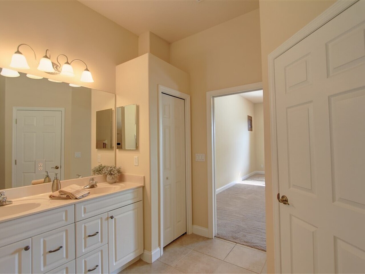 1175 Clubhouse Drive