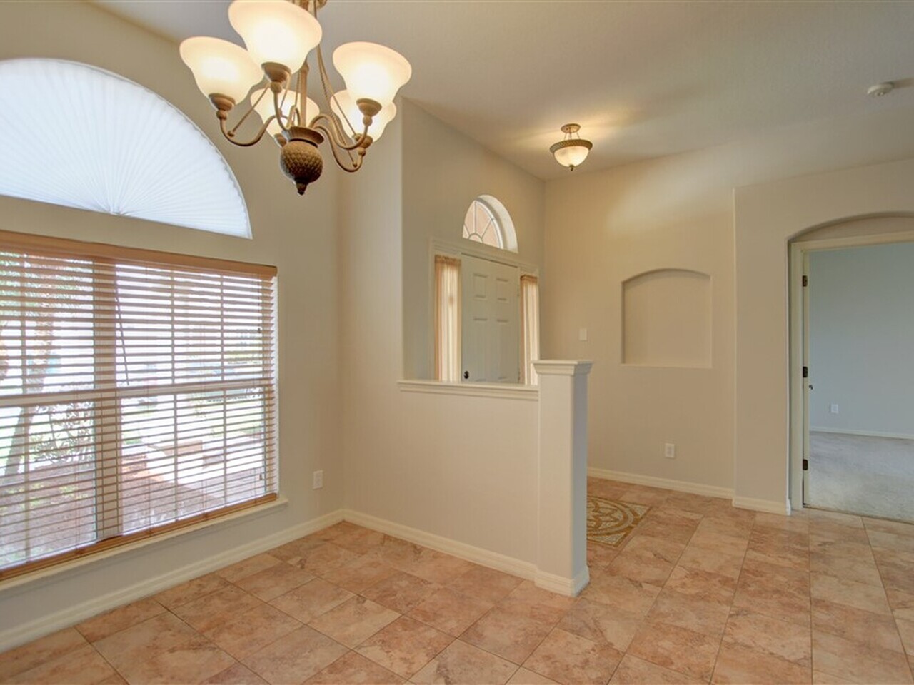 1185 Dromin Lane