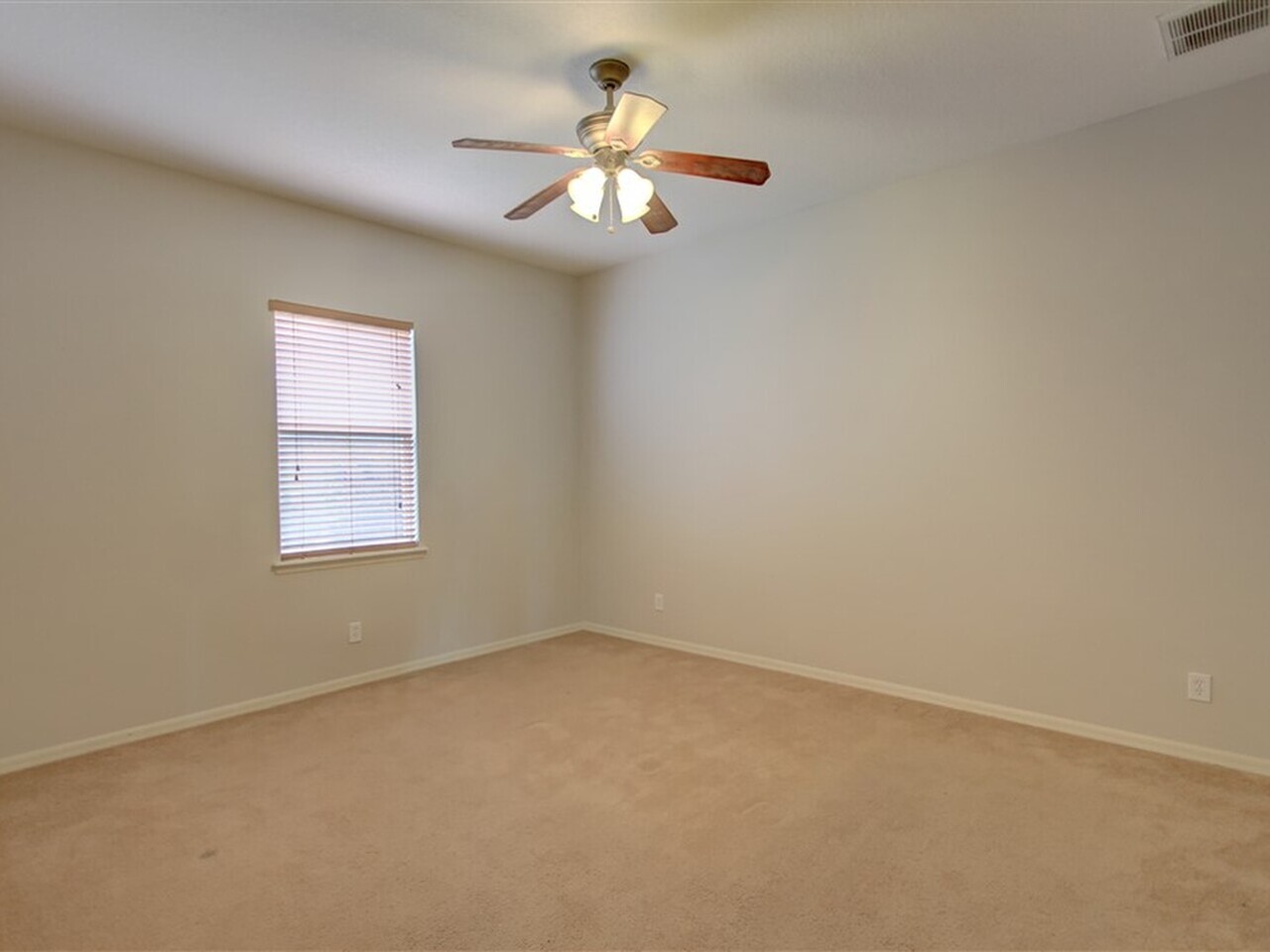 1185 Dromin Lane