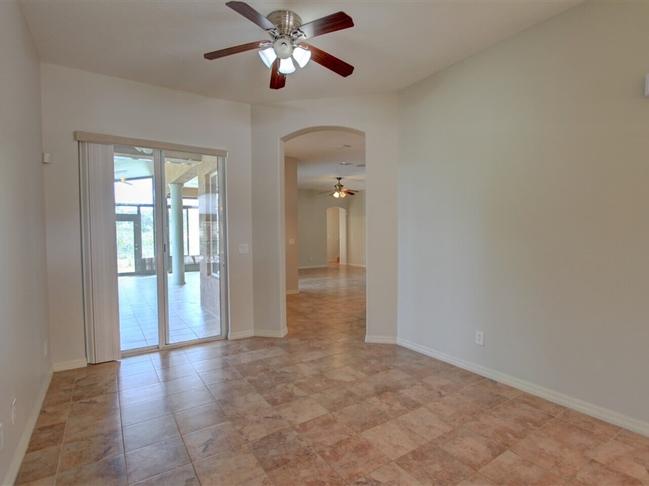 1185 Dromin Lane