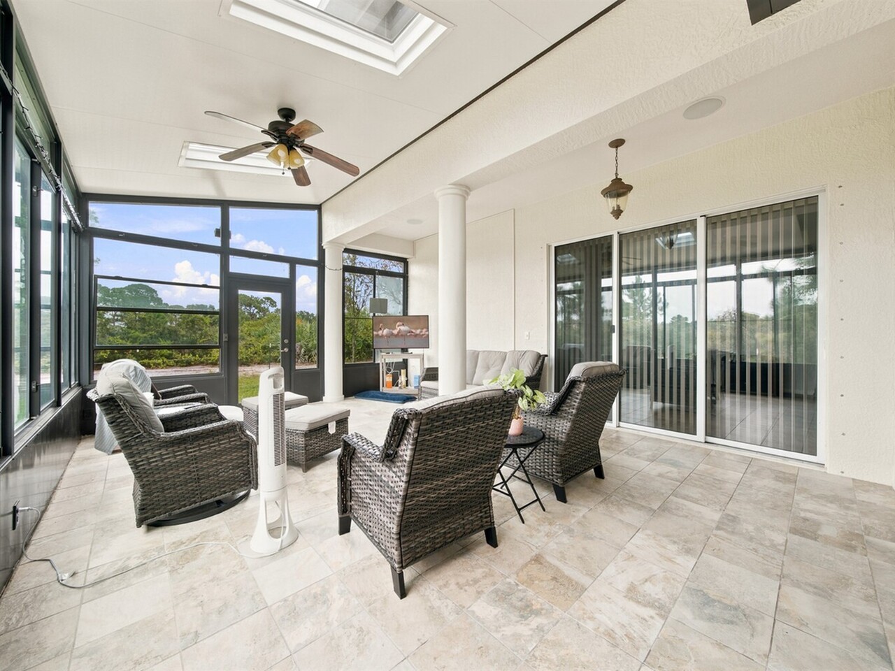 1185 Dromin Lane