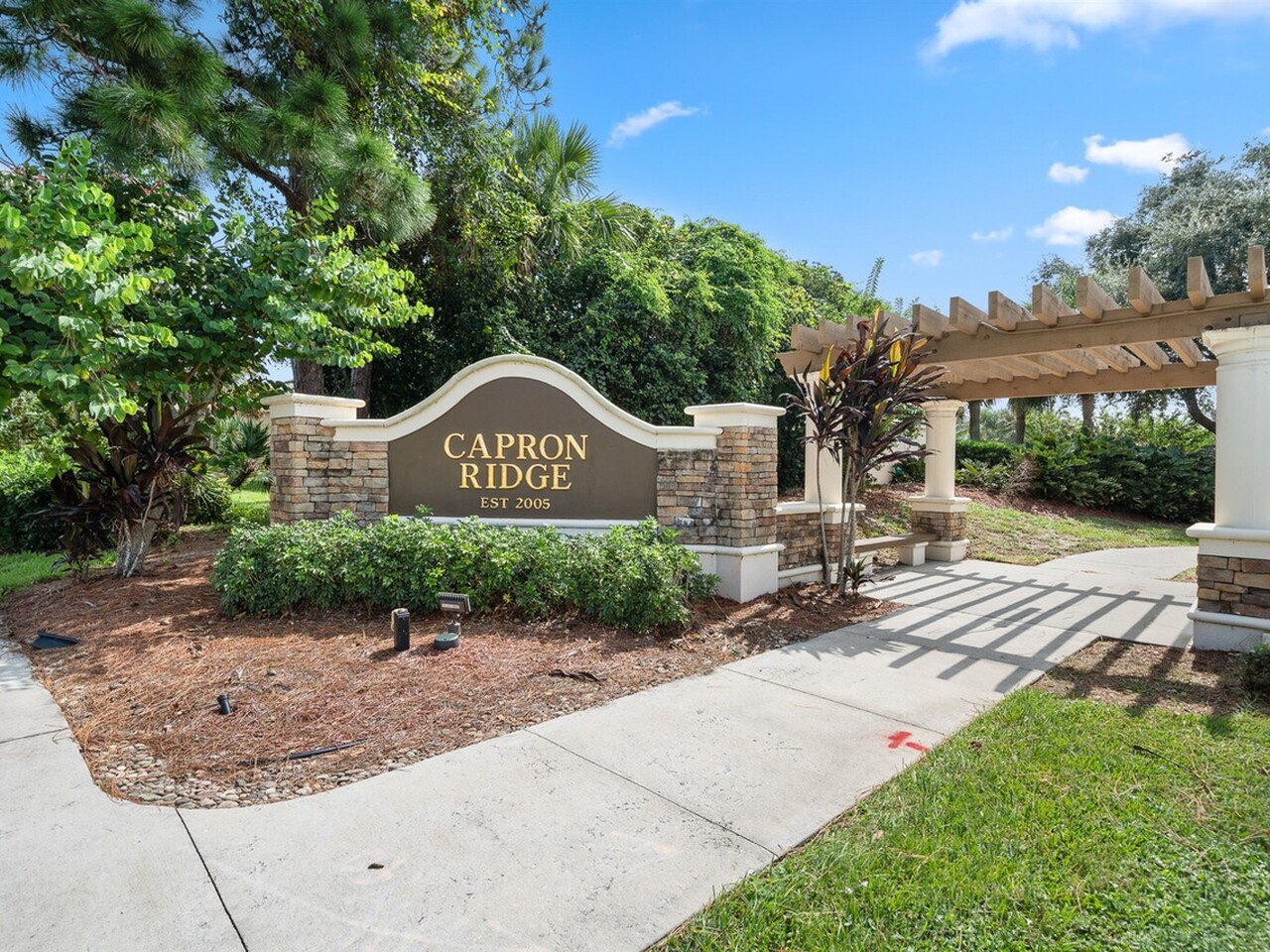 1185 Dromin Lane