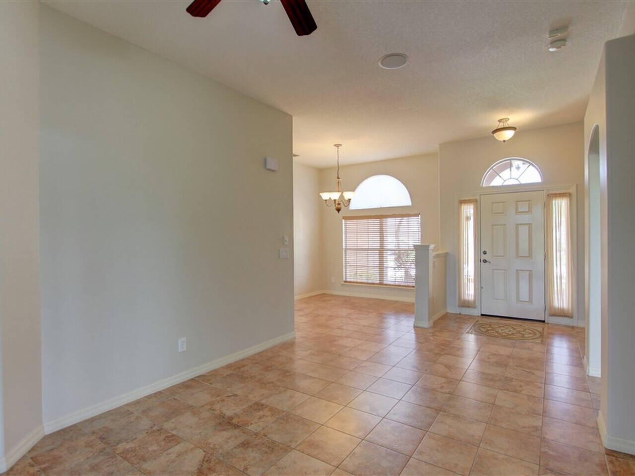 1185 Dromin Lane