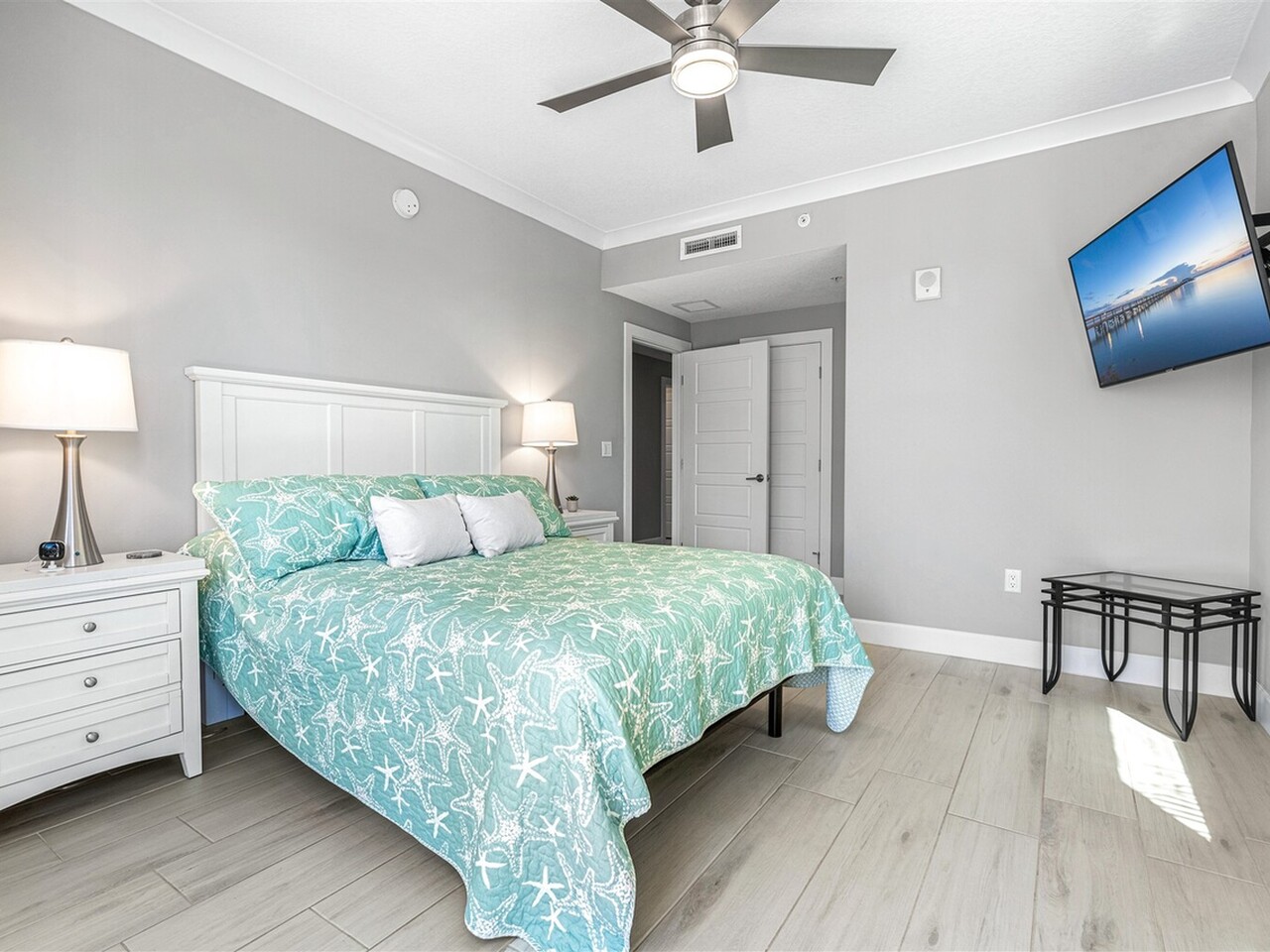 1625 N Highway A1A 202
