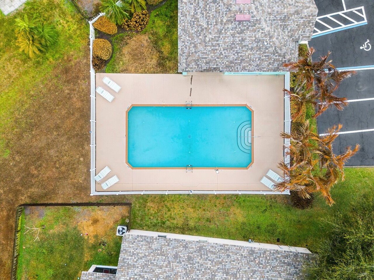 2047 Majestic Pine Court NE