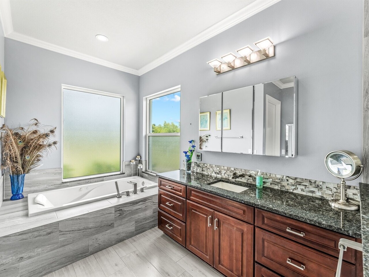 2141 Madden Avenue SW