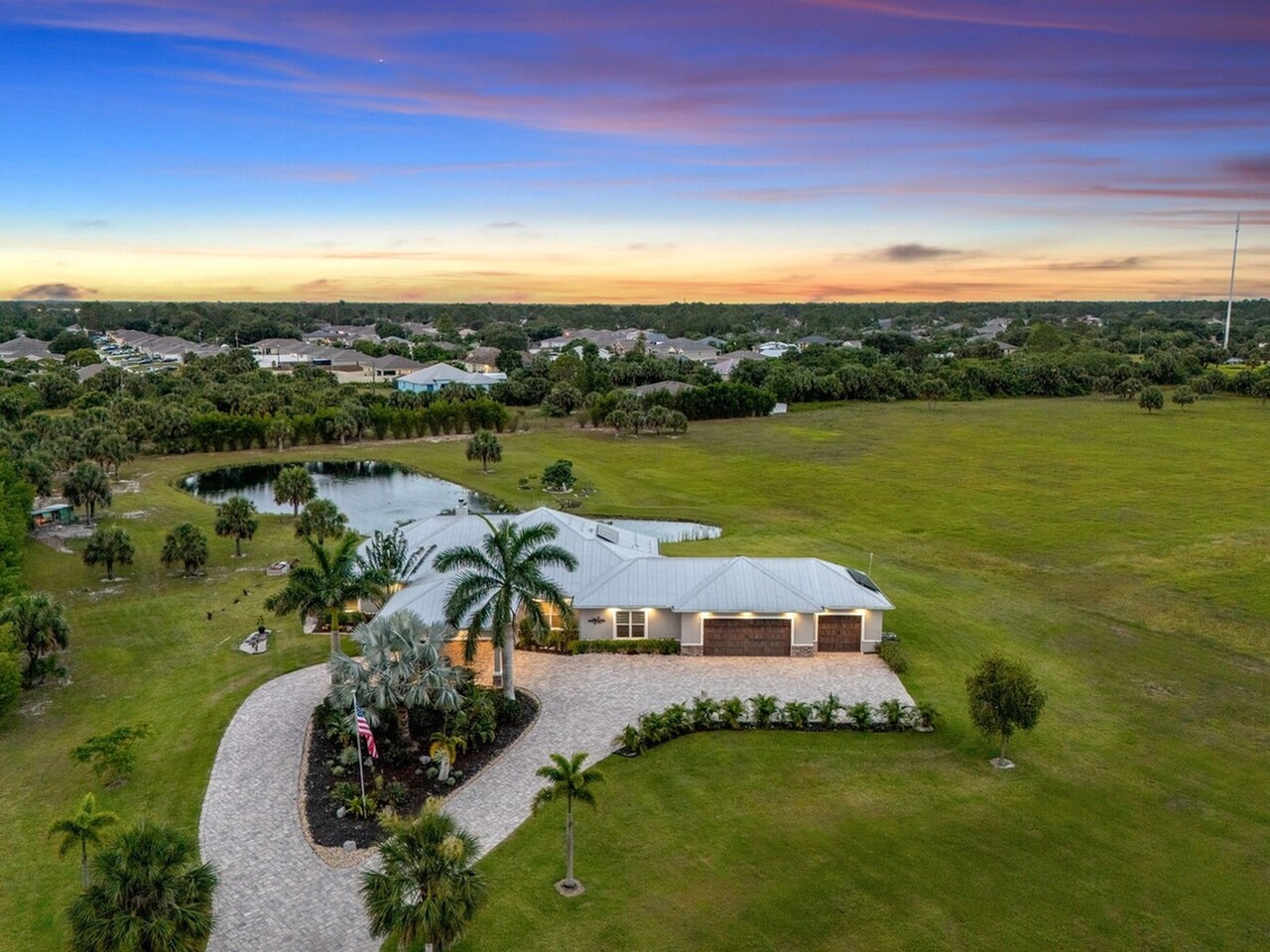 2141 Madden Avenue SW