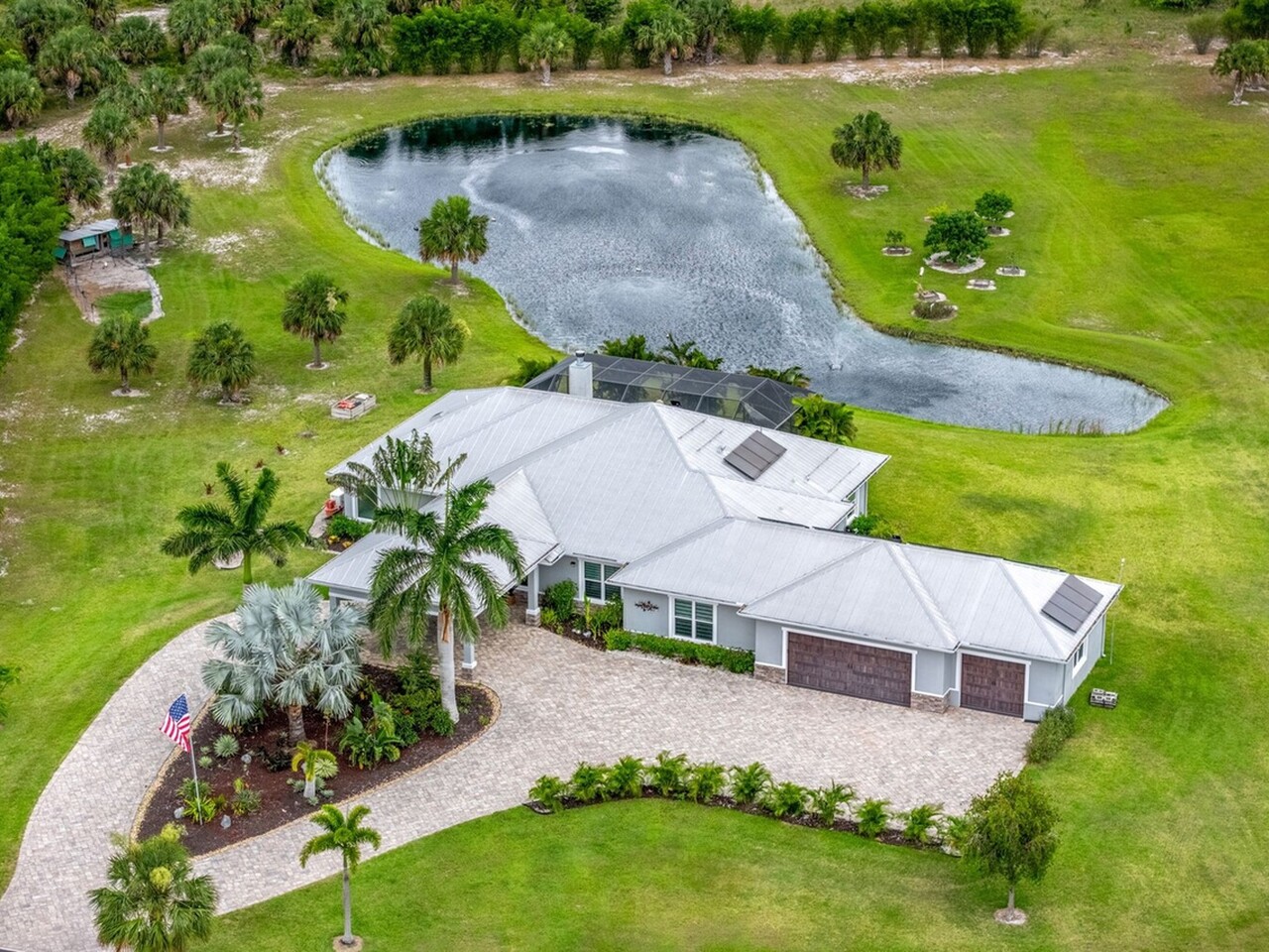 2141 Madden Avenue SW