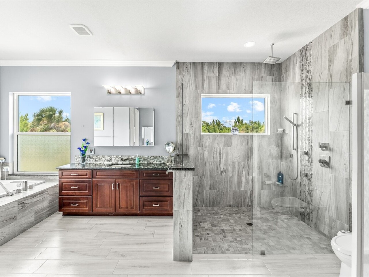 2141 Madden Avenue SW