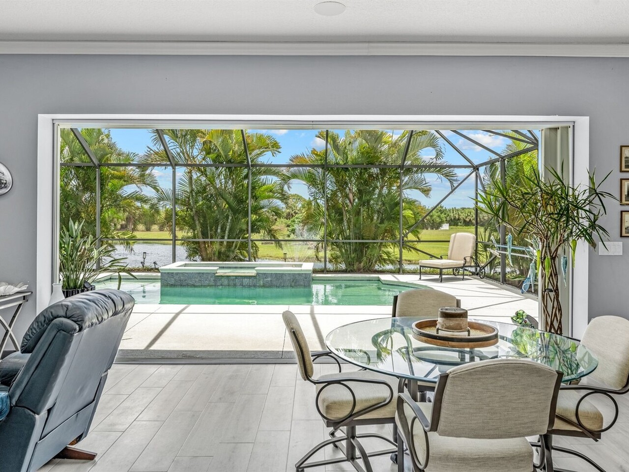 2141 Madden Avenue SW