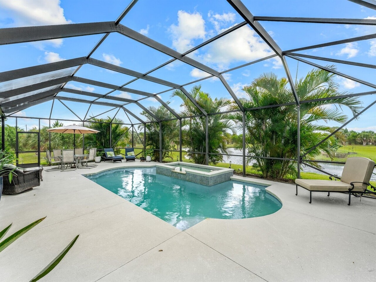 2141 Madden Avenue SW