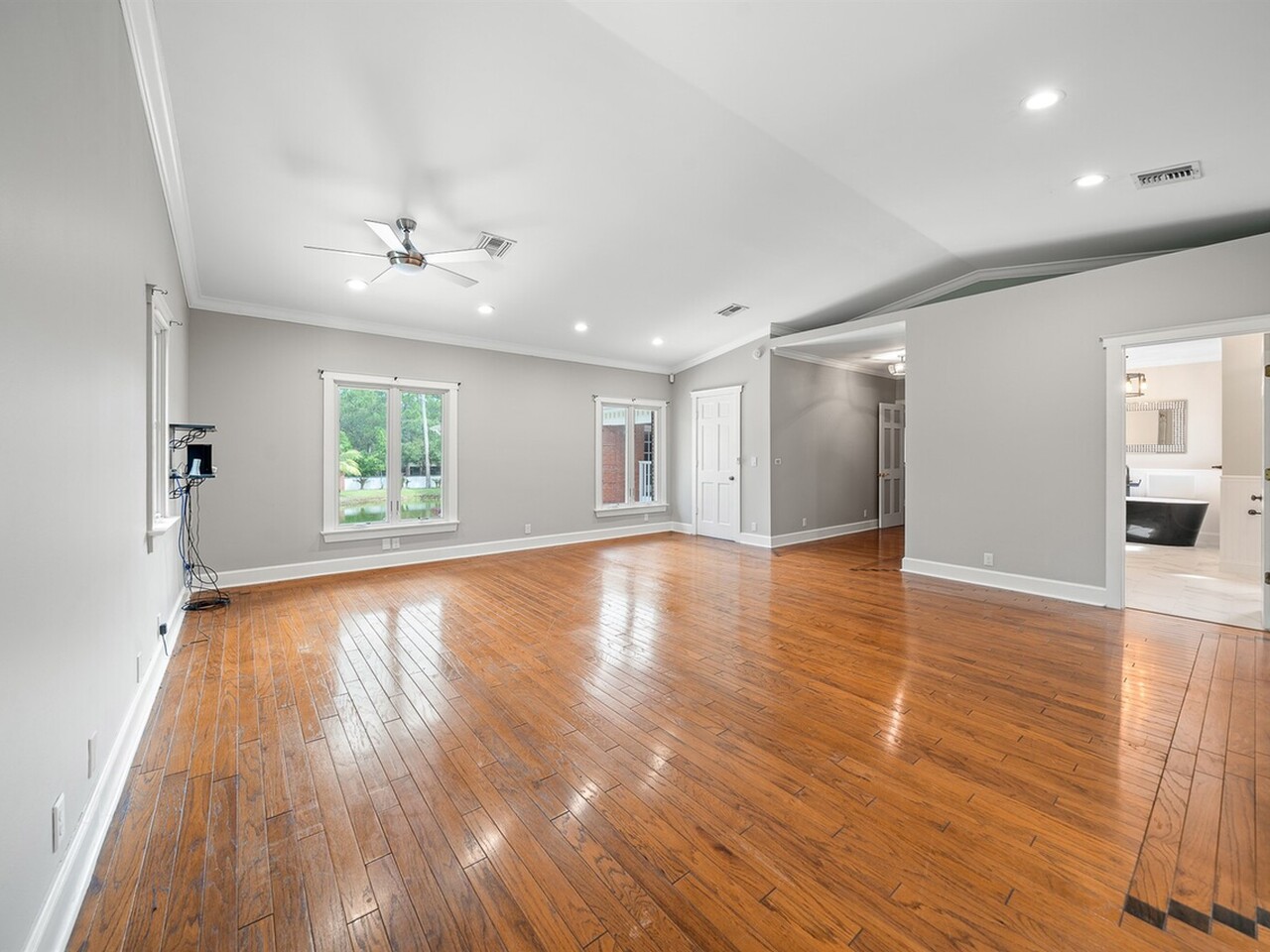 2195 S Courtenay Parkway