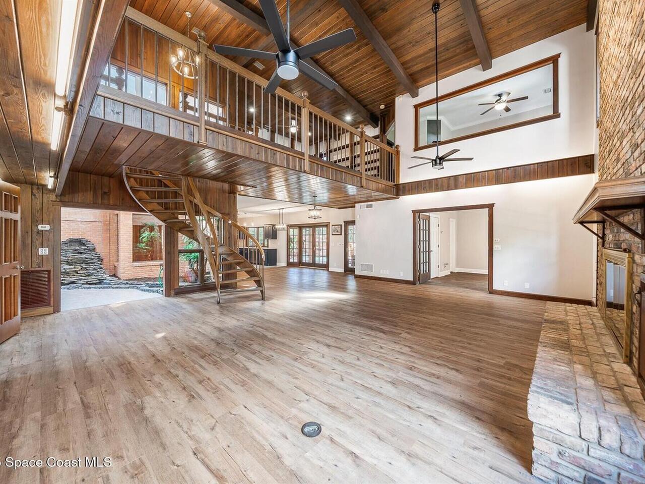 2195 S Courtenay Parkway