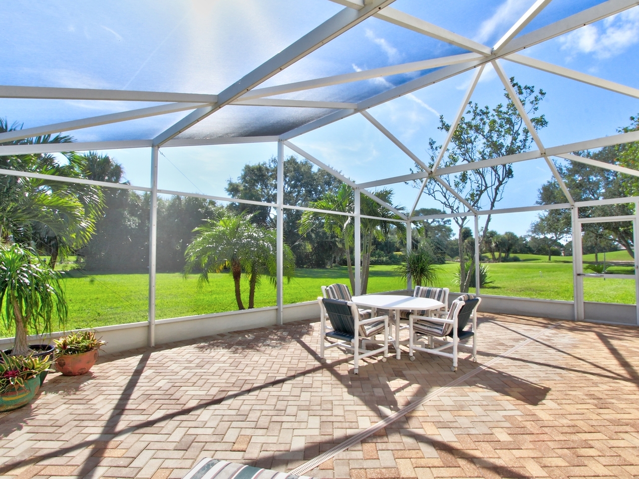 2436 Addington Circle