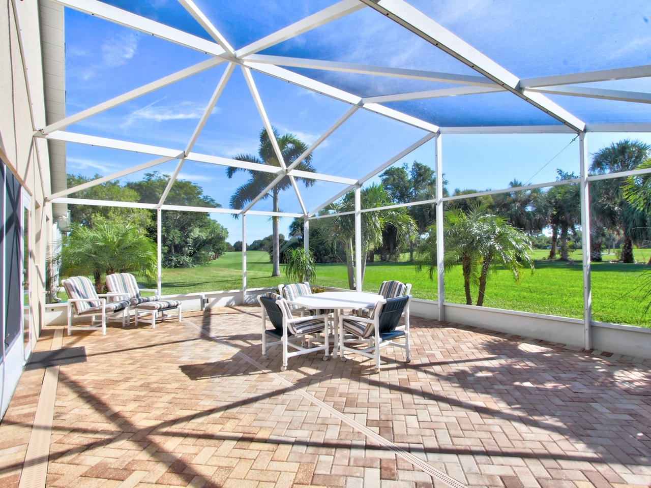 2436 Addington Circle