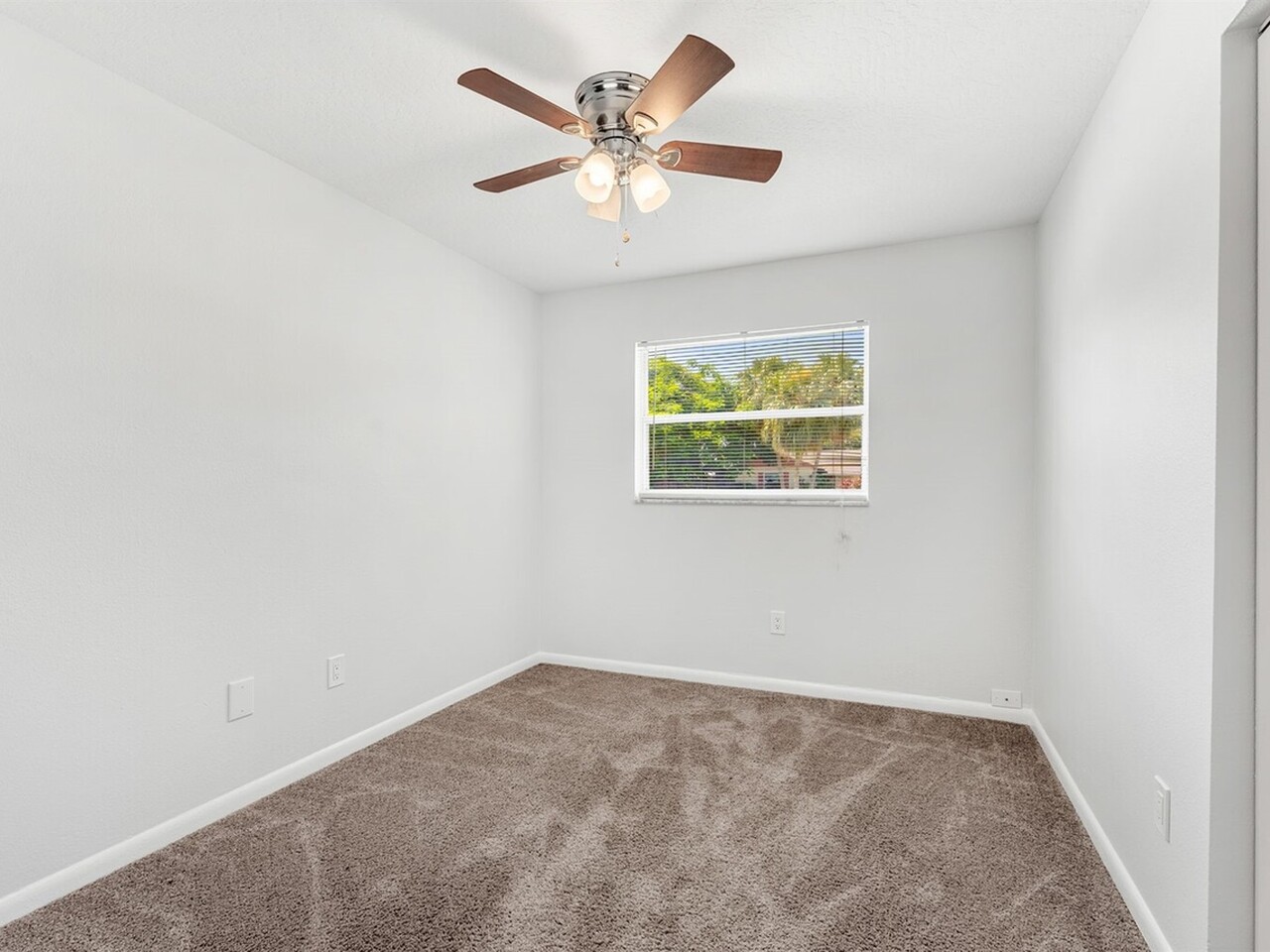 3288 Elizabeth Street