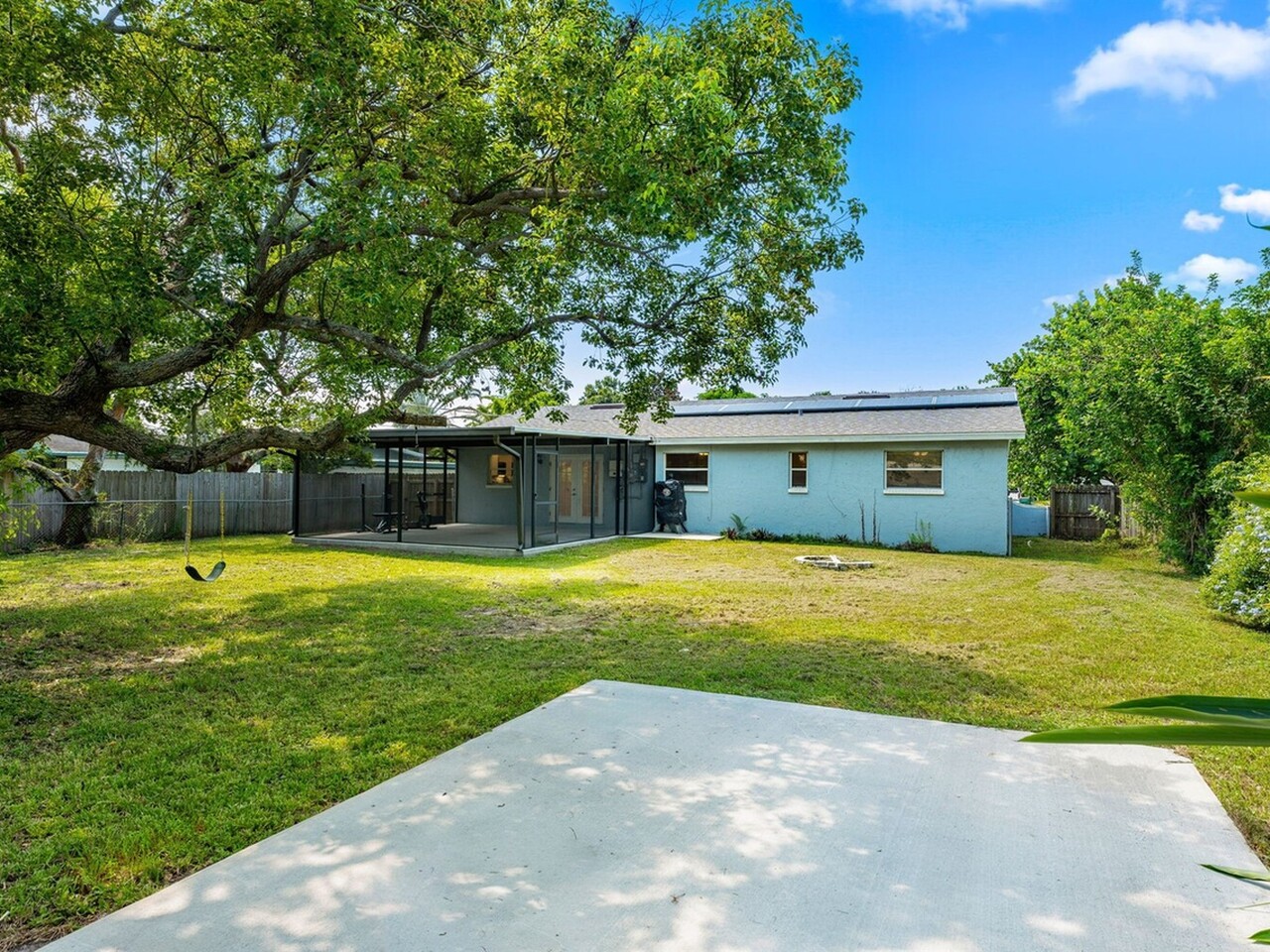 3288 Elizabeth Street