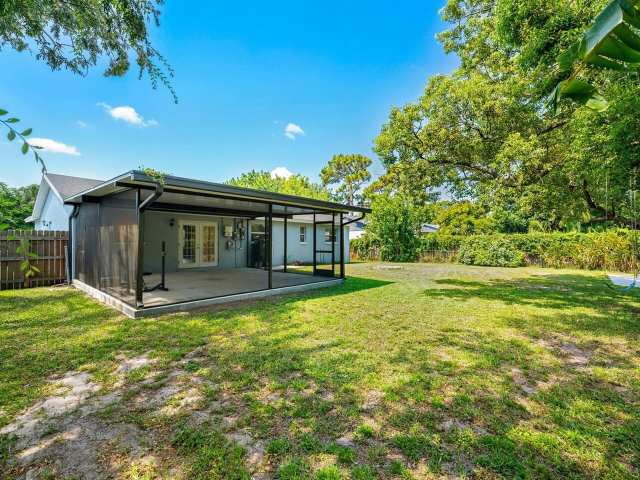 3288 Elizabeth Street