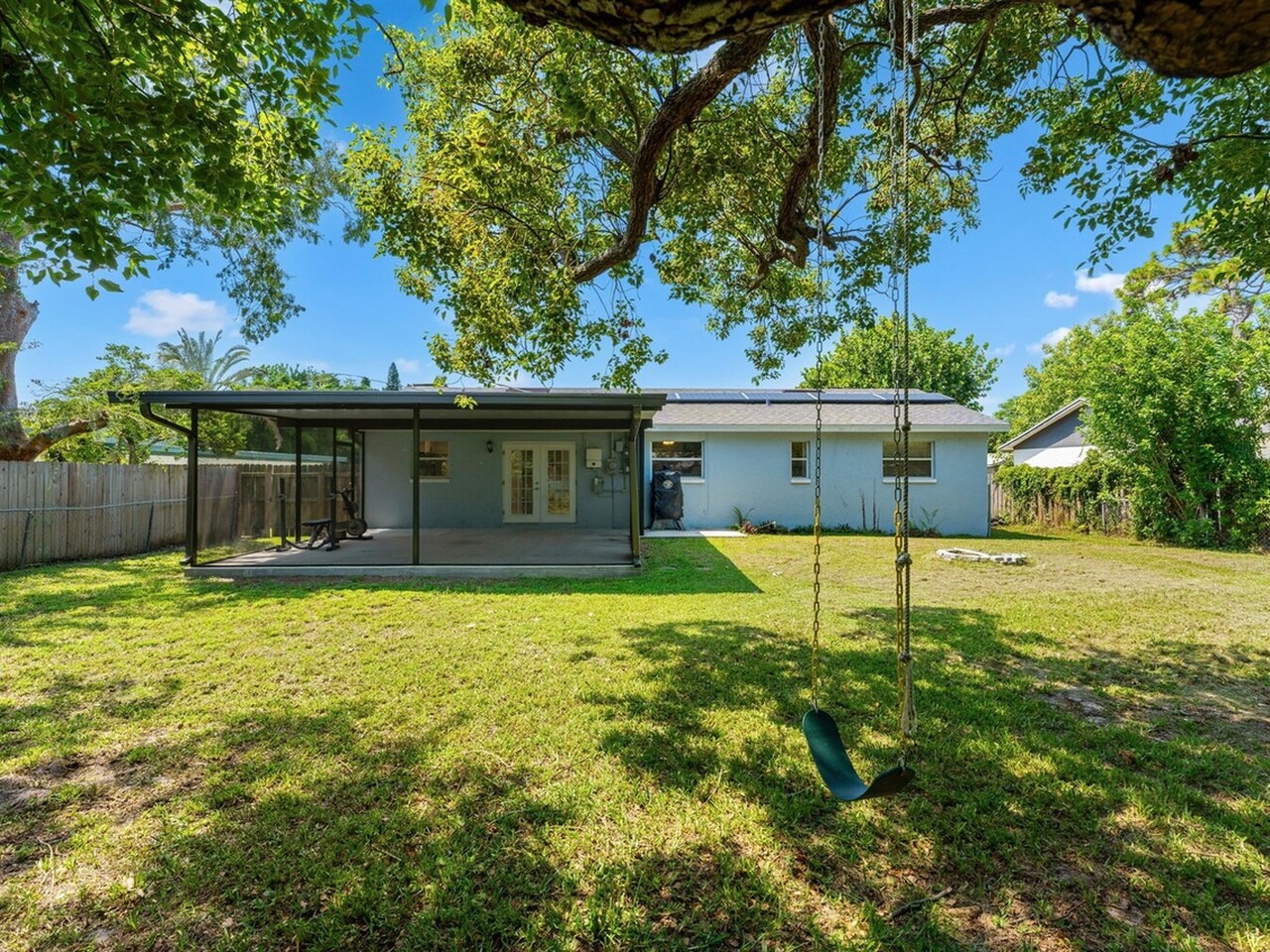 3288 Elizabeth Street