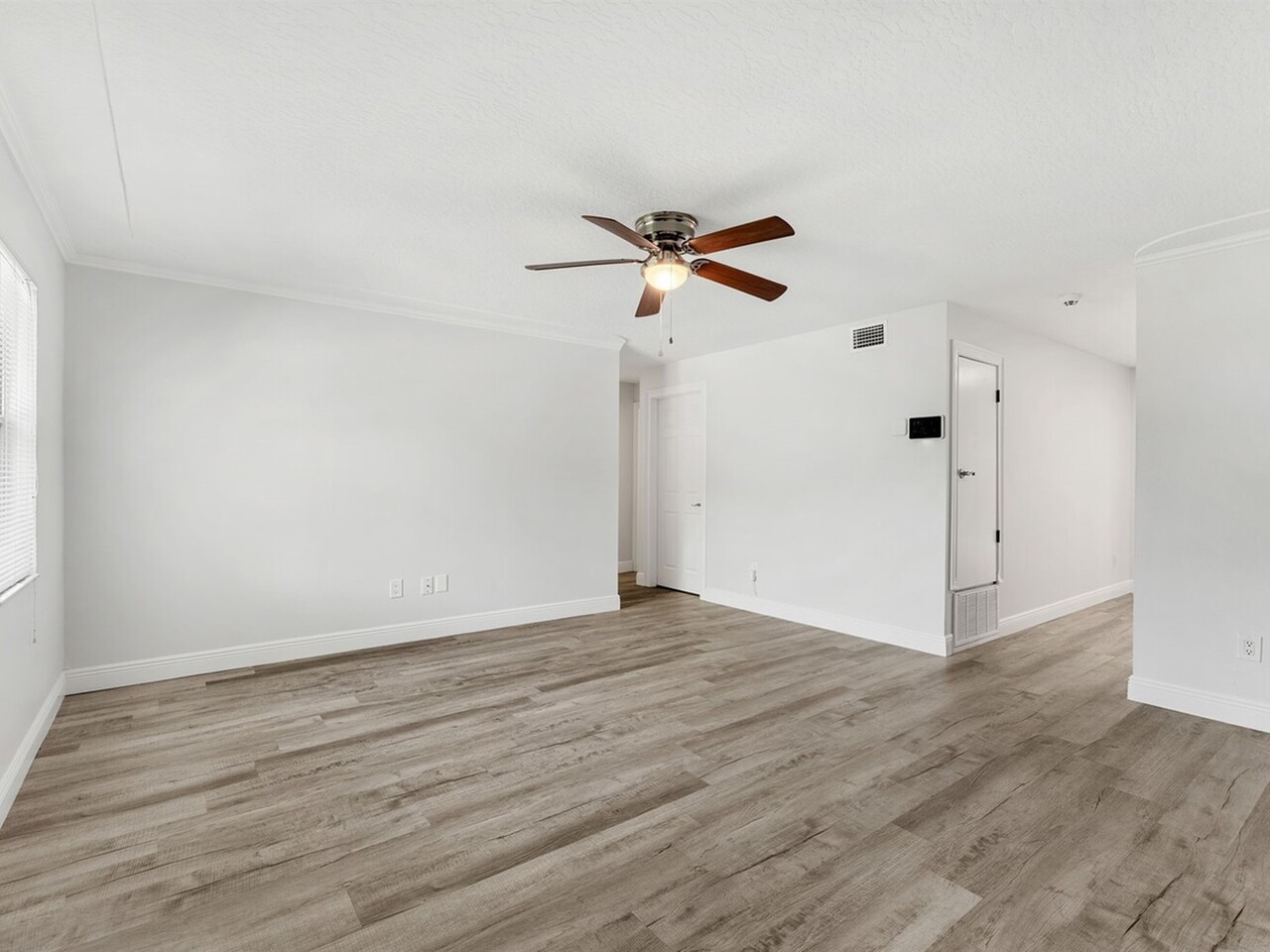 3288 Elizabeth Street