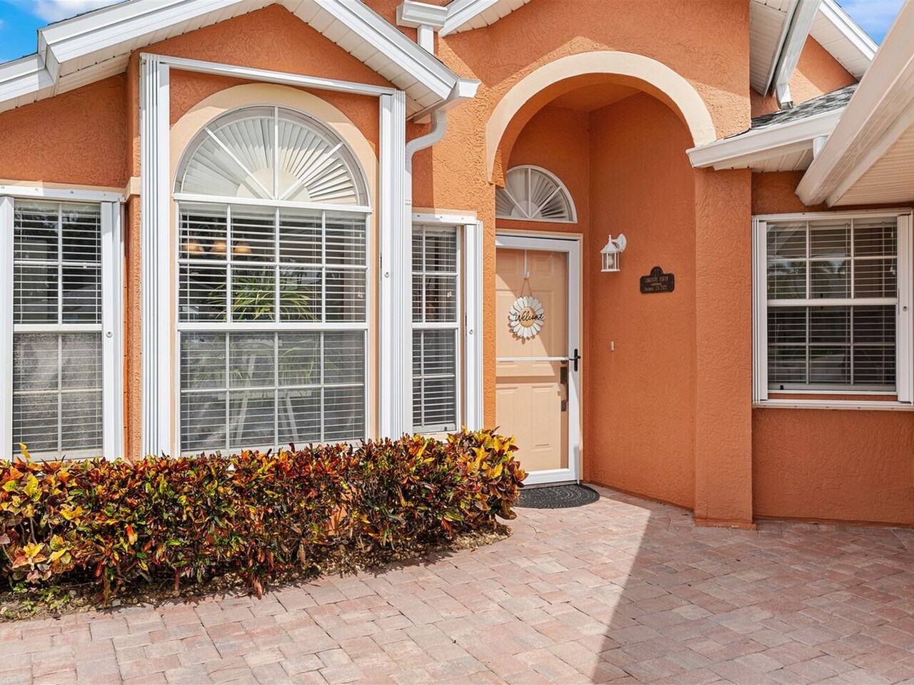 3963 Saint Armens Circle