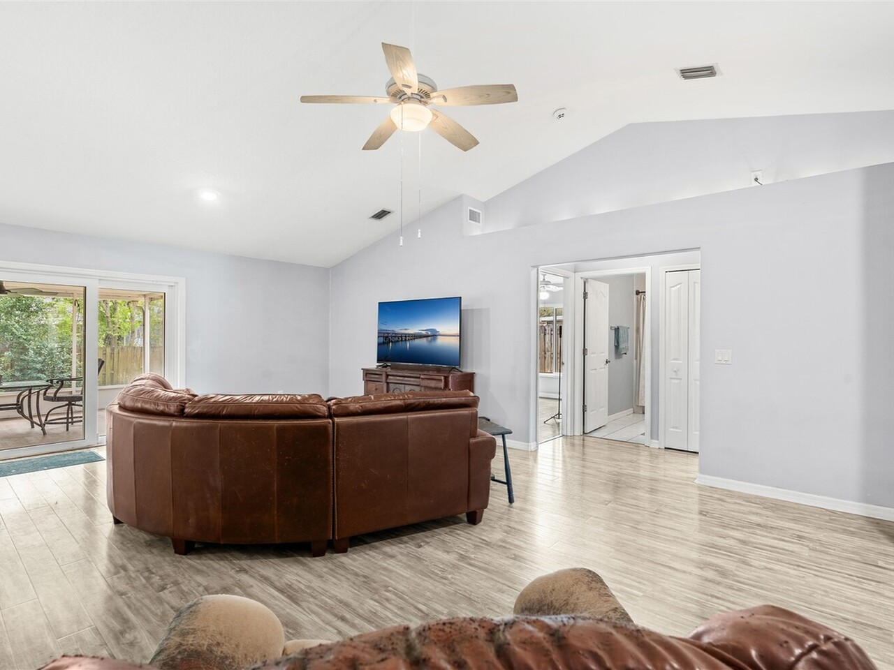 4575 Curtis Boulevard