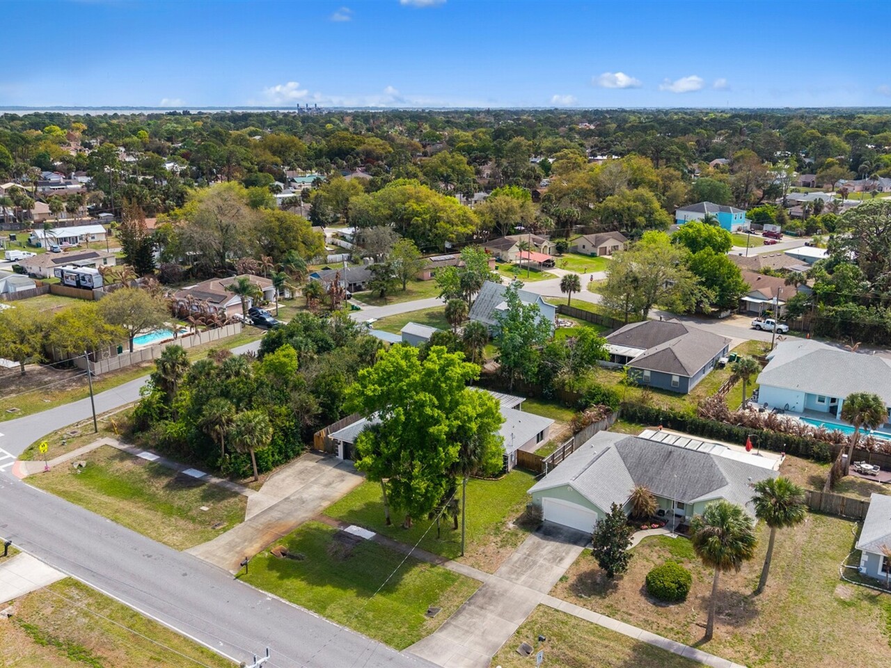 4575 Curtis Boulevard