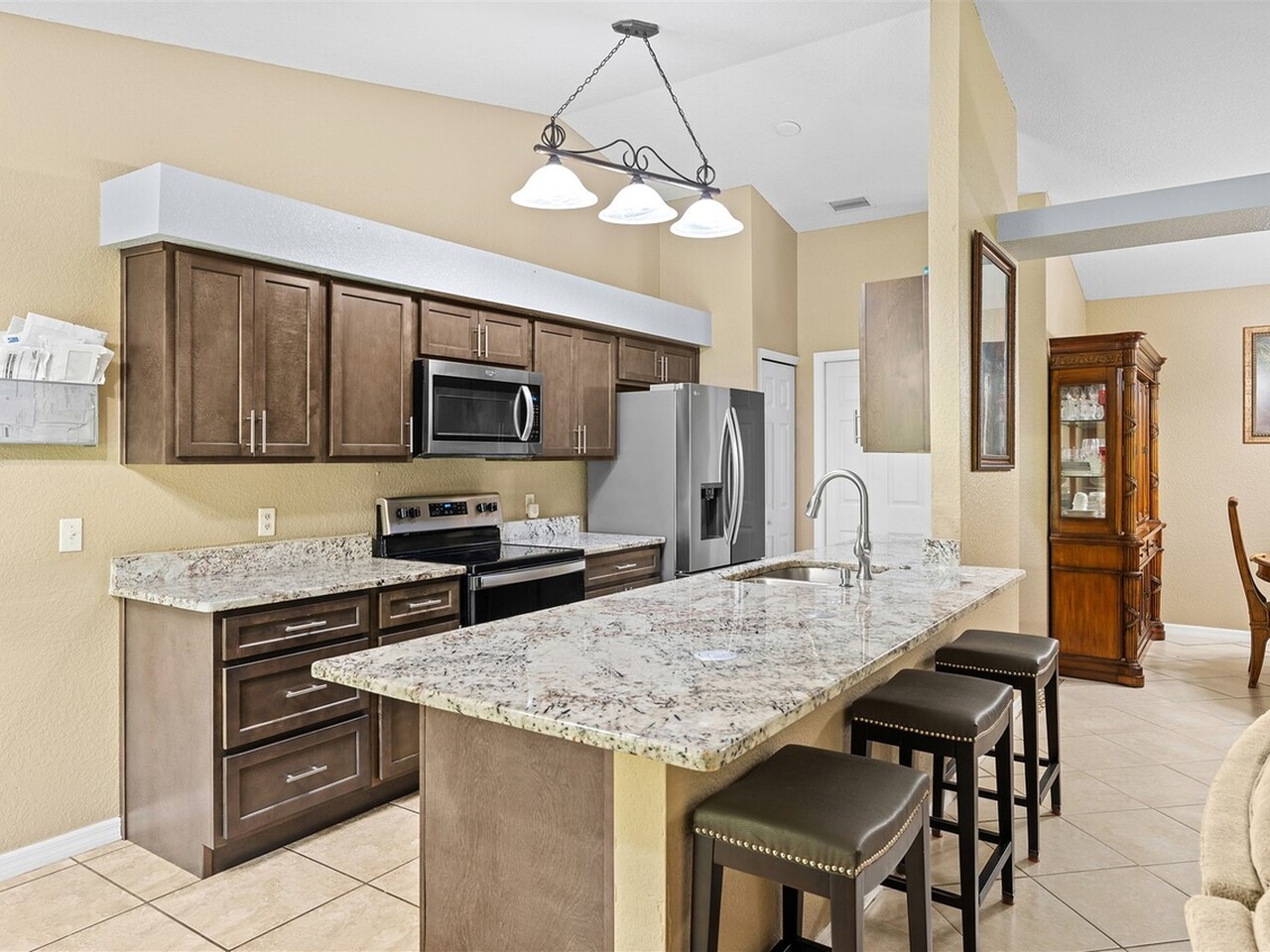 474 Cremona Avenue NW