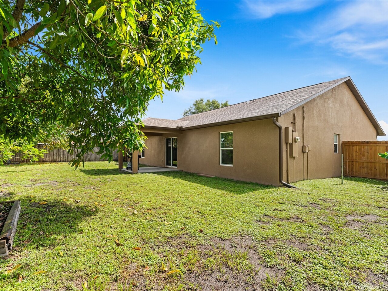 474 Cremona Avenue NW