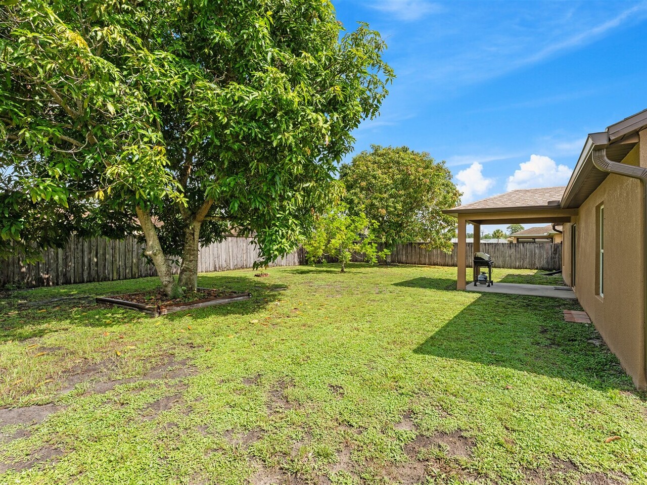 474 Cremona Avenue NW