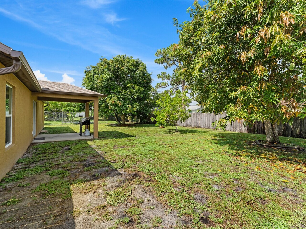 474 Cremona Avenue NW