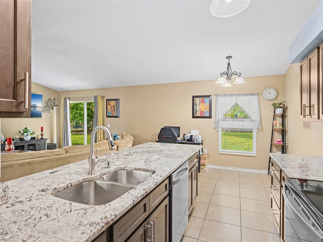 474 Cremona Avenue NW