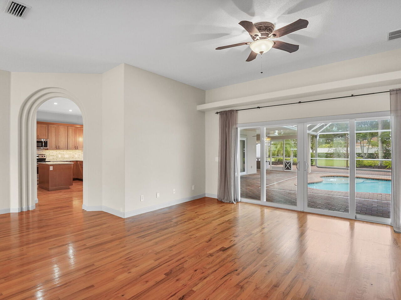 5077 Templeton Place