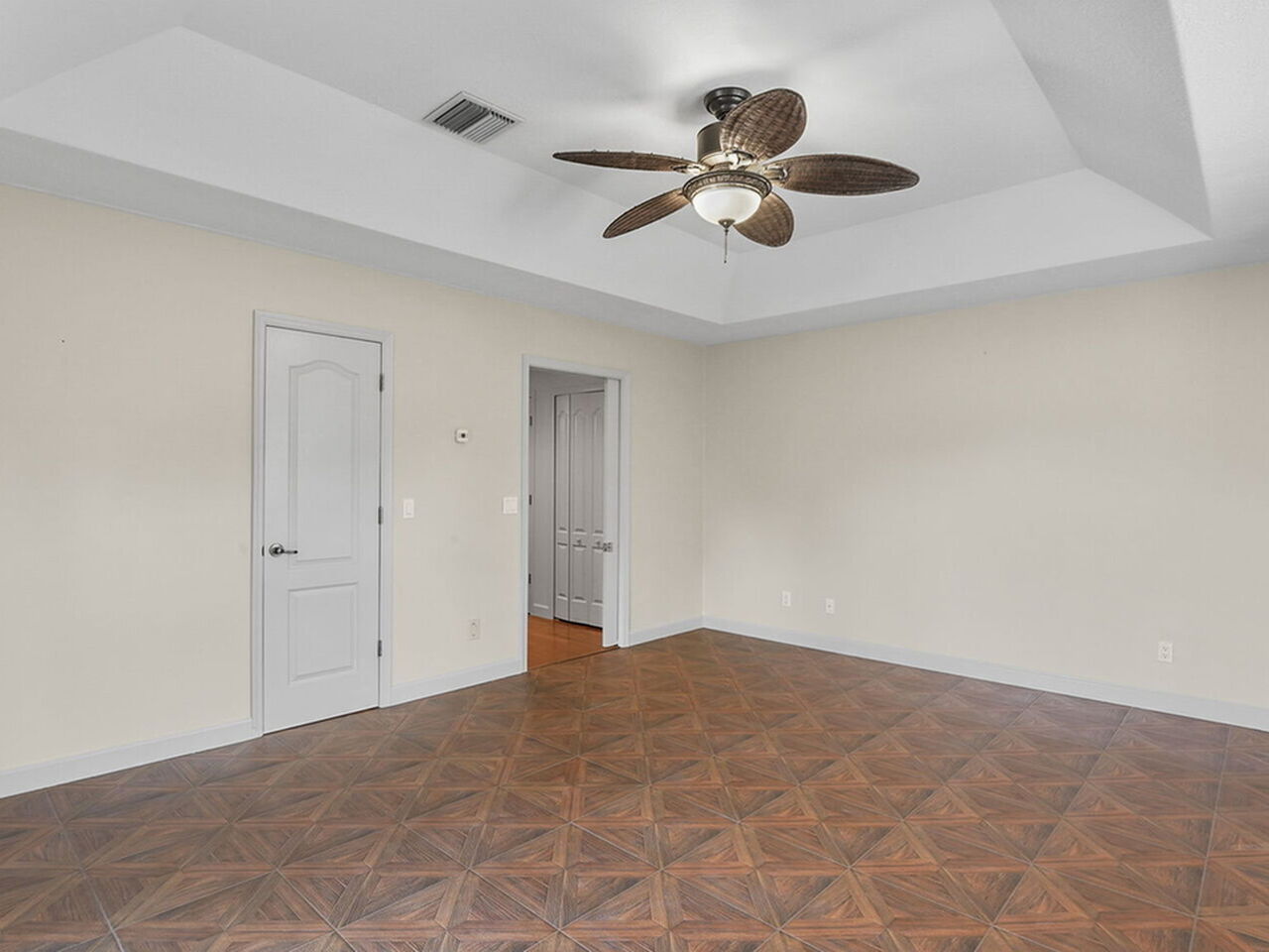 5077 Templeton Place