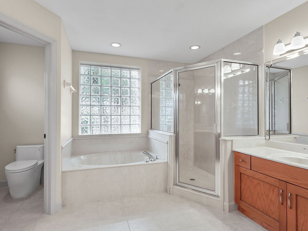 5077 Templeton Place