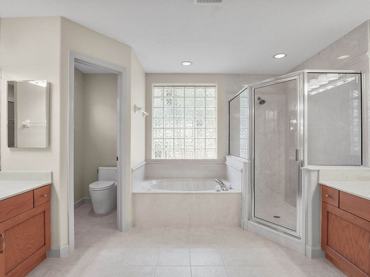 5077 Templeton Place