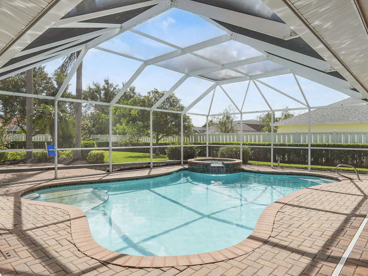 5077 Templeton Place