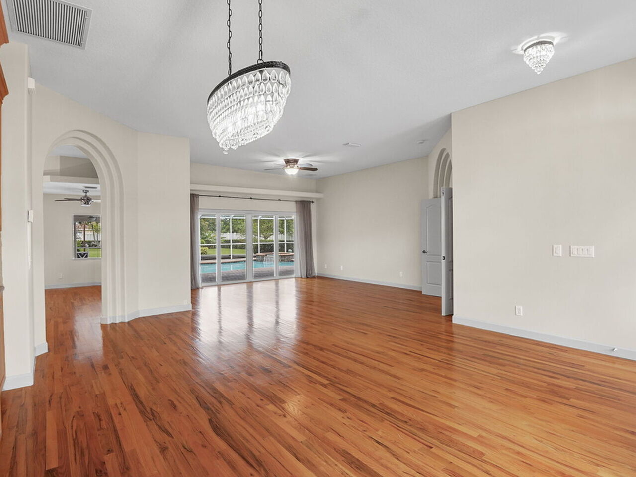 5077 Templeton Place