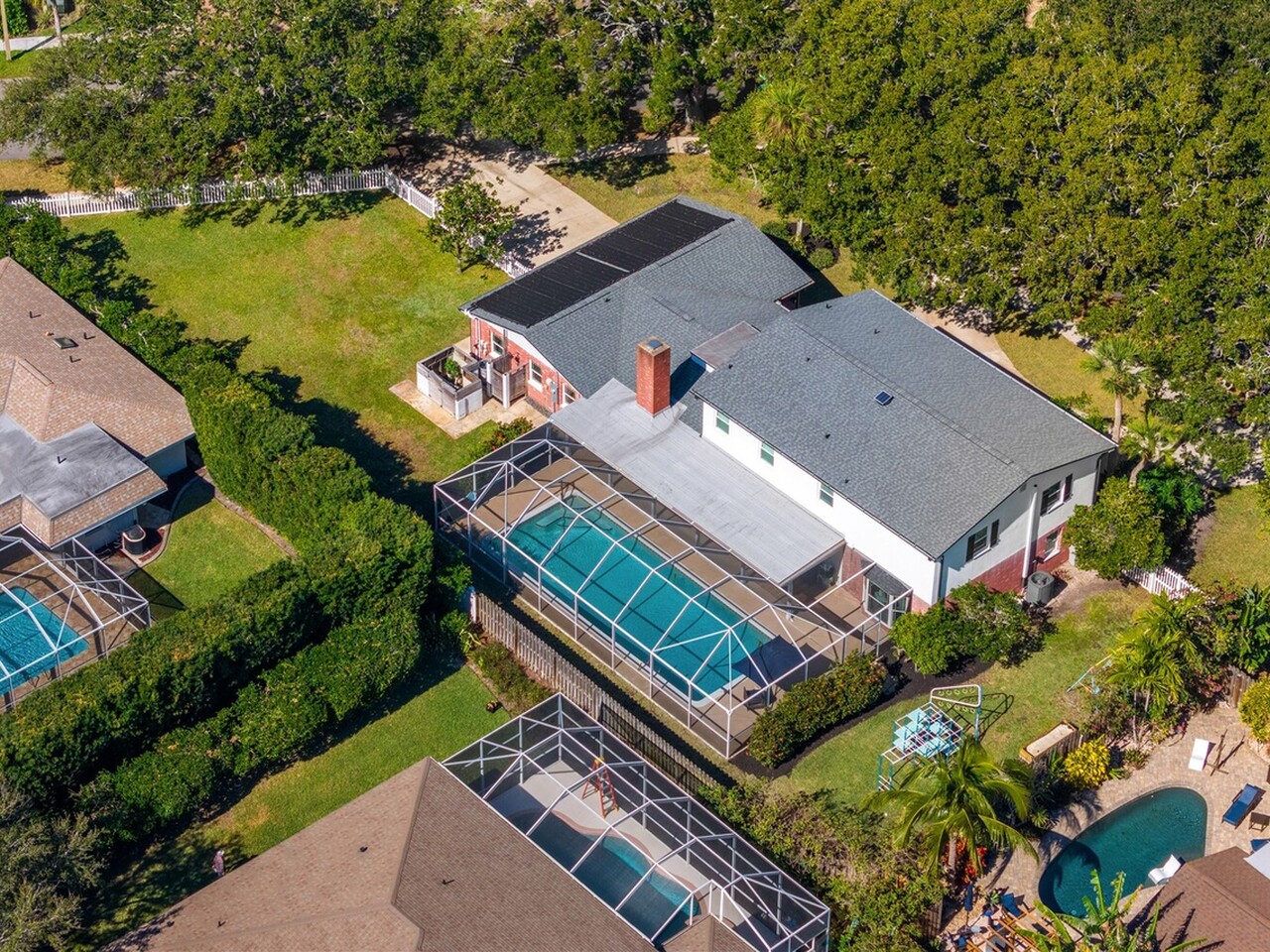 517 N River Oaks Drive