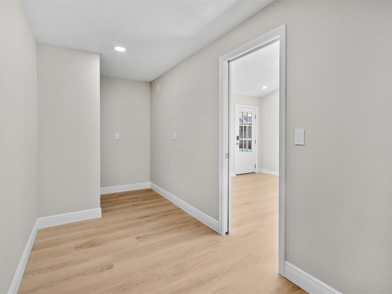 517 N River Oaks Drive