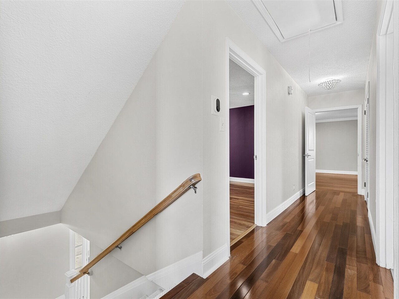 517 N River Oaks Drive