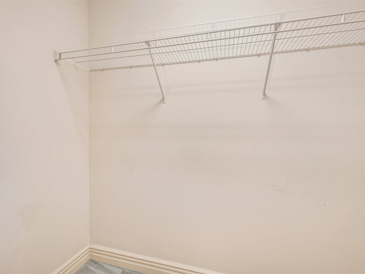 622 Cedar Side Circle NE